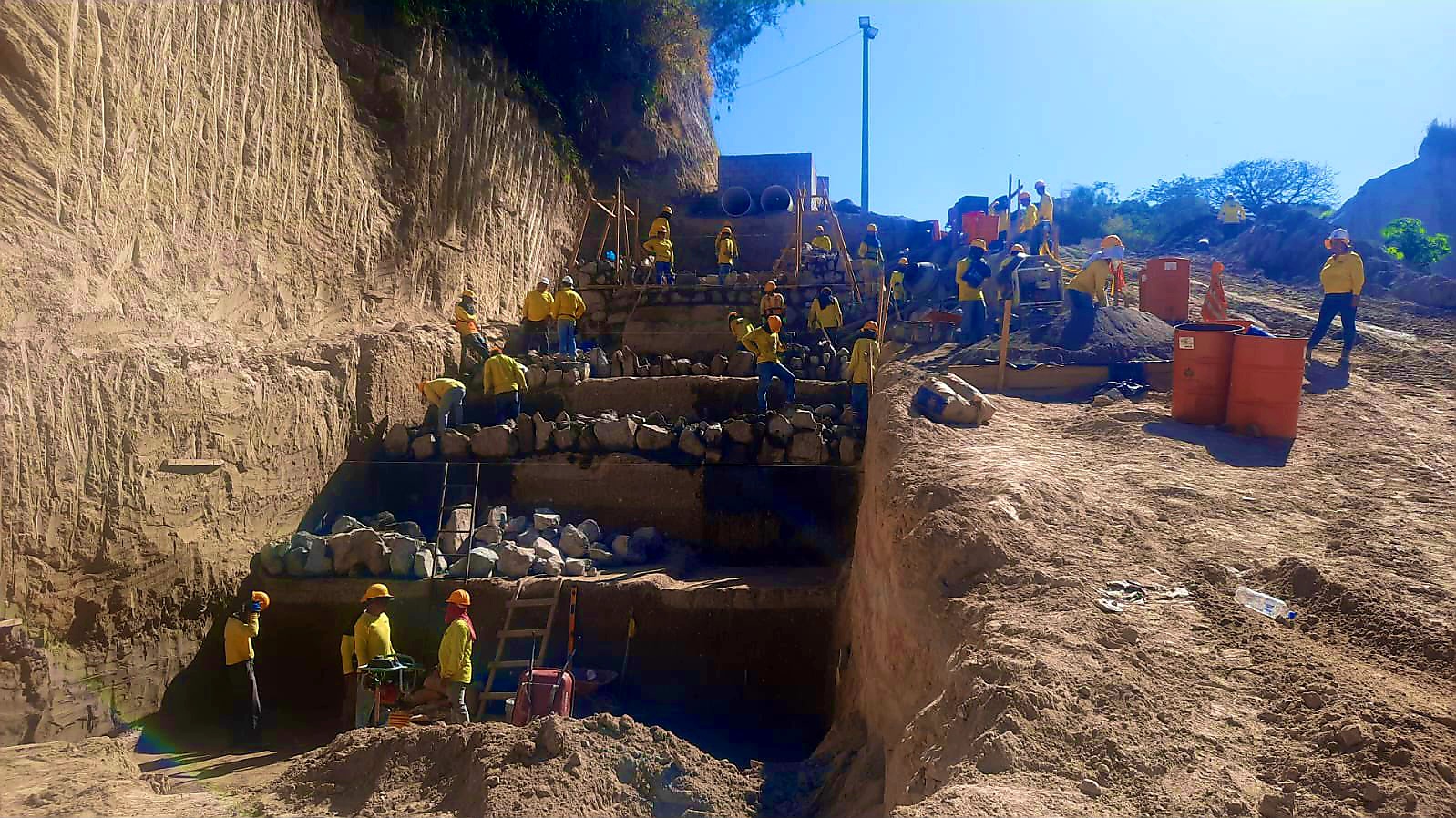 avanzan-en-las-obras-de-mitigacion-de-la-colonia-santa-eduviges-soyapango